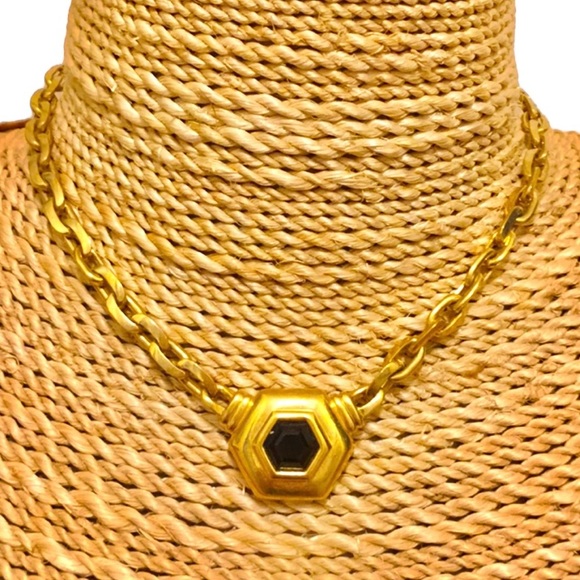 VTG Swarovski authentic ( SAL) Black crystal gold finish fancy necklace - Picture 1 of 7